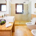 Anna By וילה סן ויטו דיי נורמני